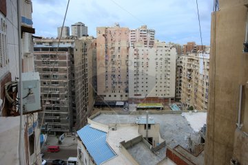 شقة للبيع 208 م رشدي (ش عبد العزيز عجمية)