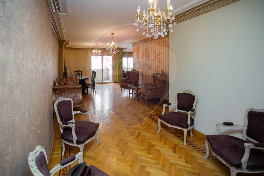 Apartment for sale 180 m Smouha (Next to Grand Plaza Hotel)
