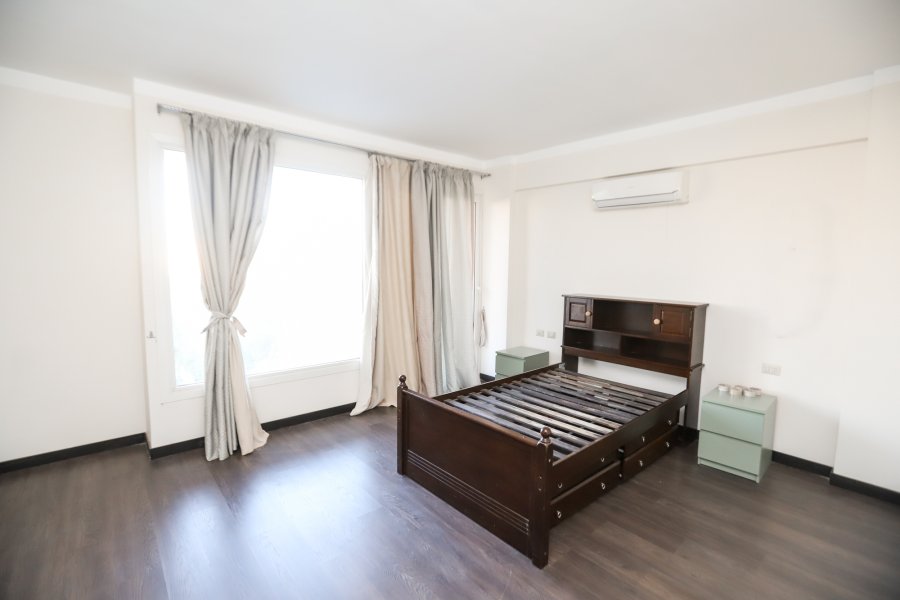 Licensed & Registered Villa for sale 650m King Marriott (Compound 8)