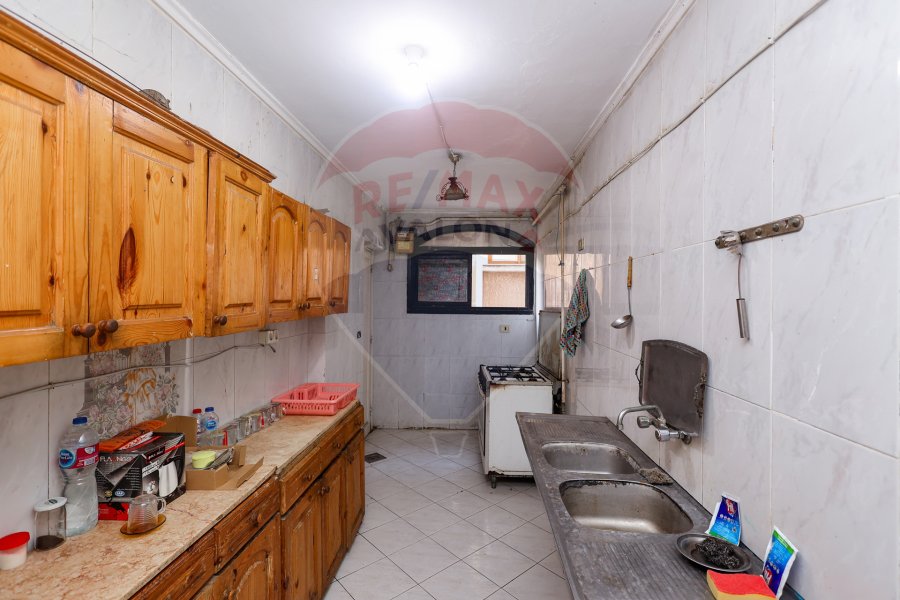 Apartment for sale 230 m Roushdy (El moaskar Al-Romani main st)