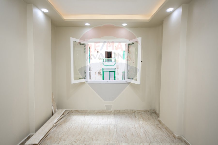 Licensed apartment for sale 135 m Miami ( Branched from Gamal Abdelnasser St)