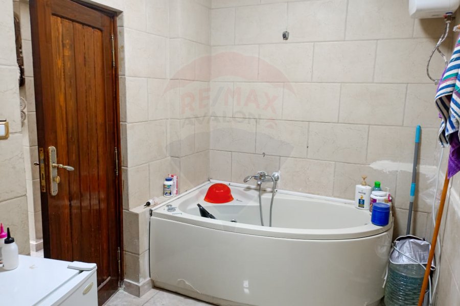 Studio apartment for rent 70 m Smouha (Victor Emmanuel Square)