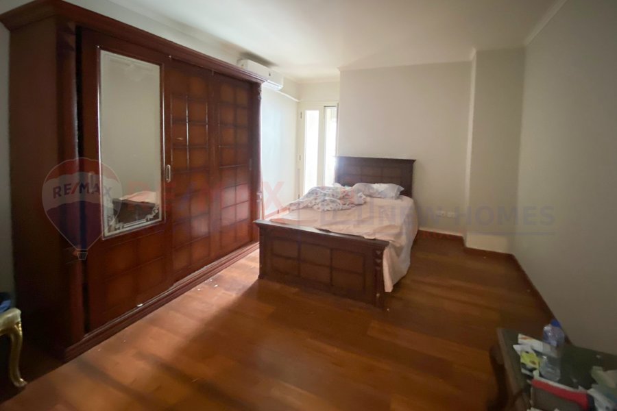 Apartment for sale 205 m Kafr Abdou (Ismailia St.)