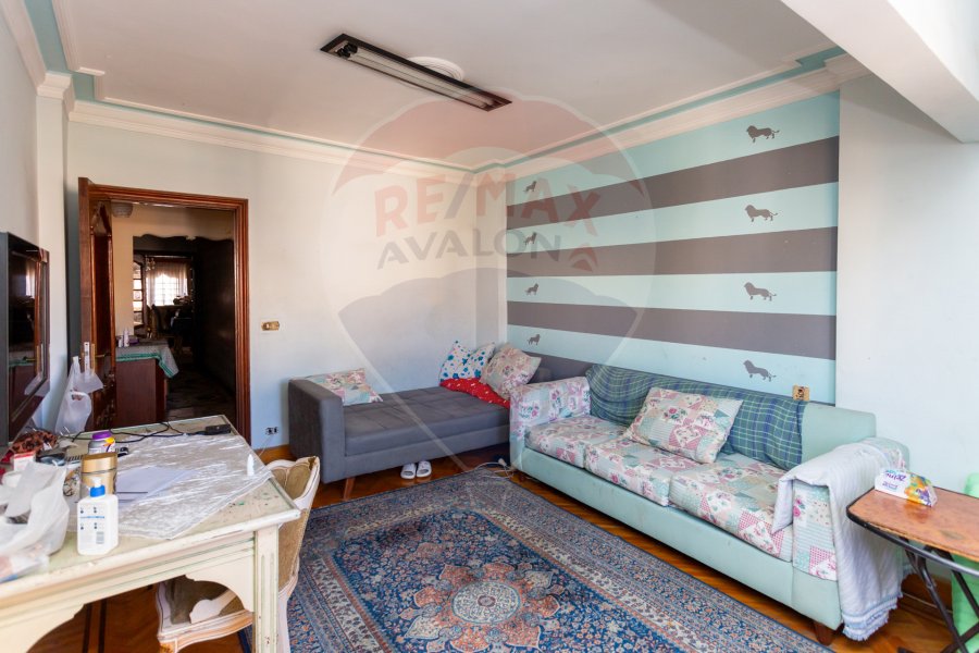 Apartment for sale 225 m Mostafa Kamel (Ibrahim Sherif St. - In front of Kiroseiz Mall)