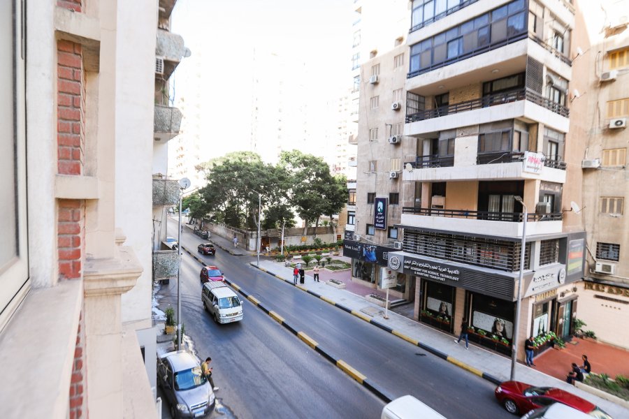 Administrative unit for rent 140 m Janaklis (Abo Qir St.)