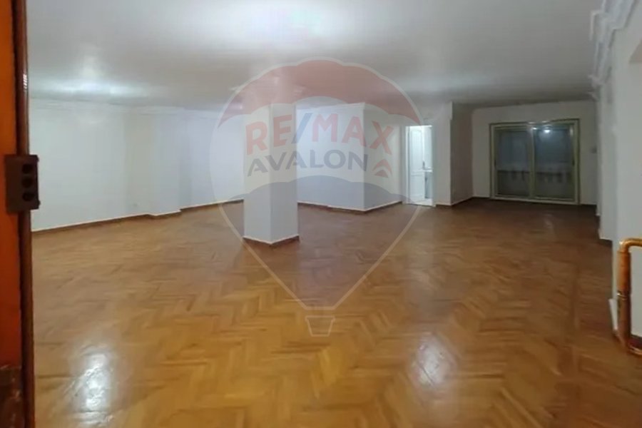 Apartment for sale 210 m Zezinia (Abd El-Salam Aref St)