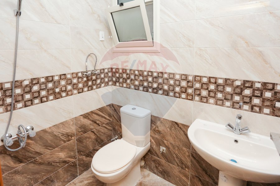 Administrative apartment For rent 310 m Smouha (Green Towers)