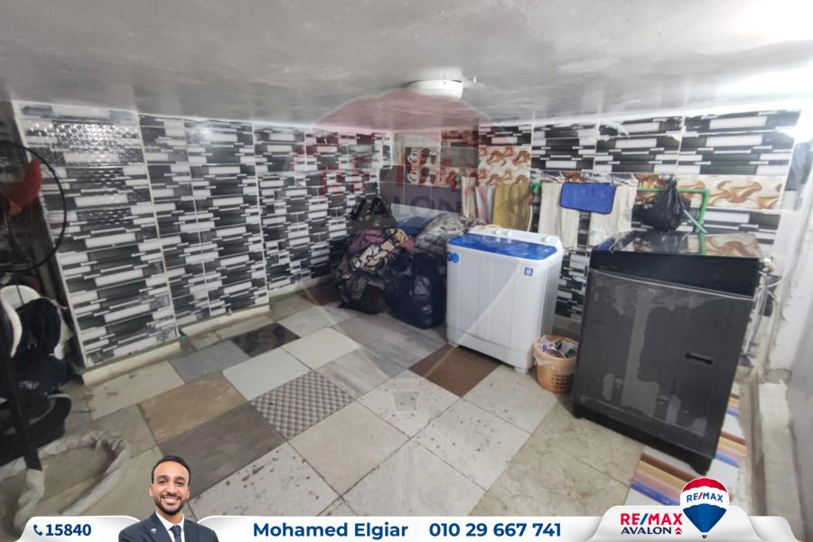 Shop for sale 40 m Sidi Bishr (Branched from Gamal Abdel Nasser St.)