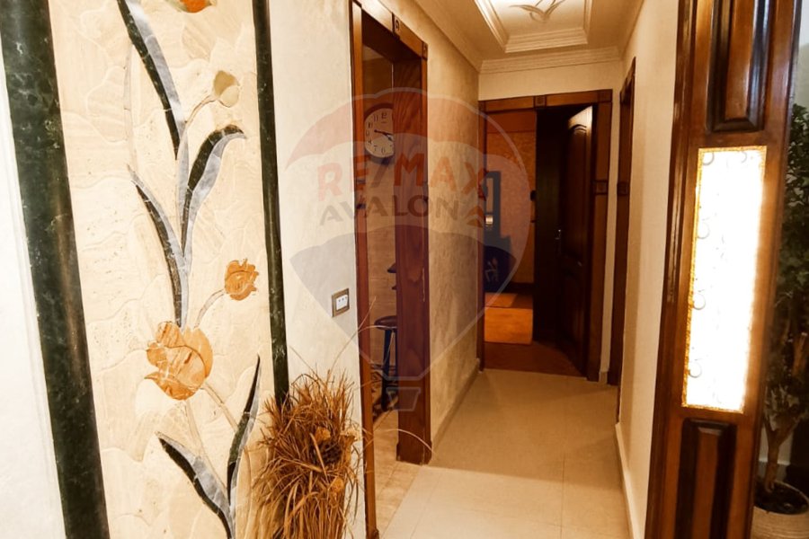 Apartment for sale 120 m Sidi Bishr (branching off Khaled Ibn Al Waleed Street)