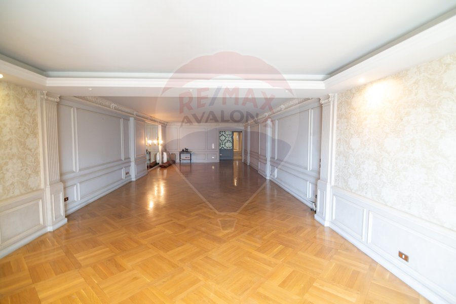 Apartment for sale 335 m San Stefano (steps from the sea - Brand Building)
