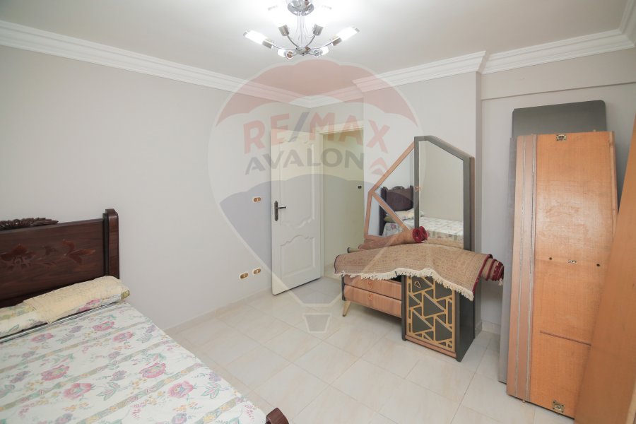 Apartment for sale 100 m Sporting (Behind Jeddah Hotel)