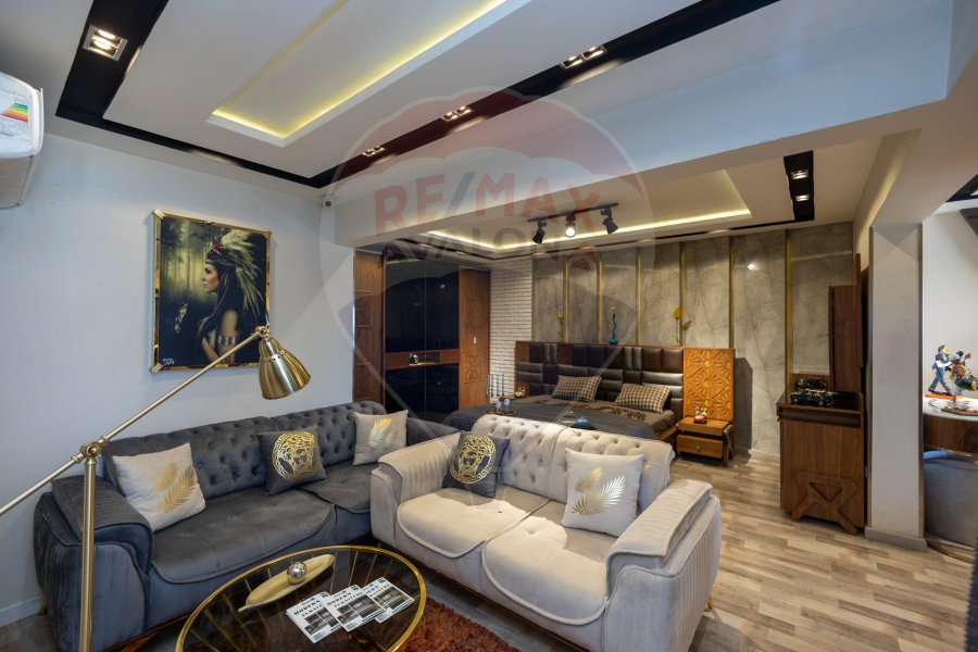 Shop + Mezzanine for sale 83 m + 100 m El Saraya (directly on the sea)