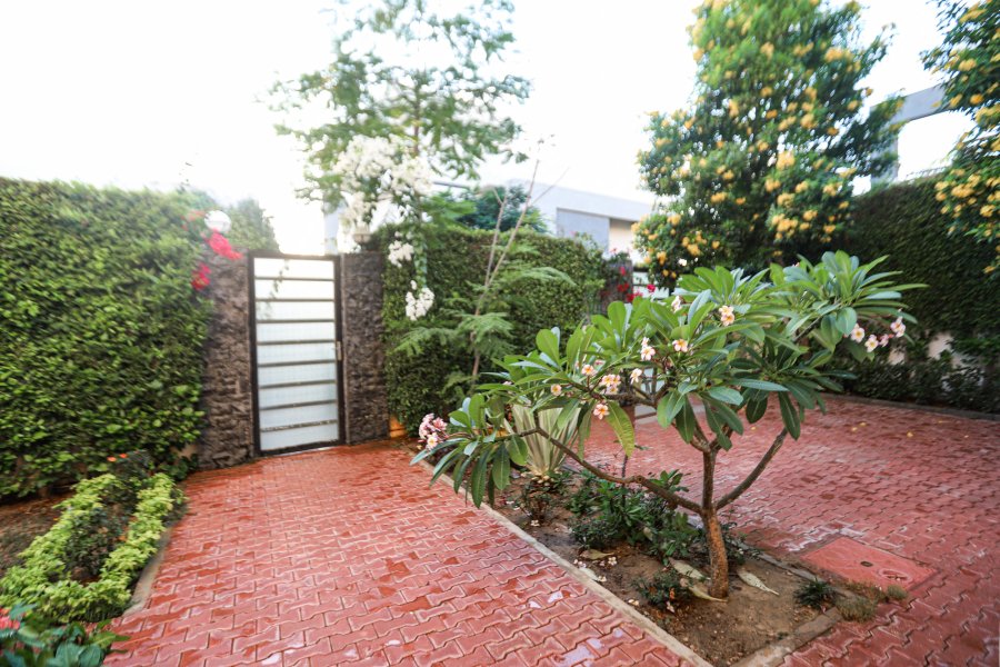 Licensed & Registered Villa for sale 650m King Marriott (Compound 8)