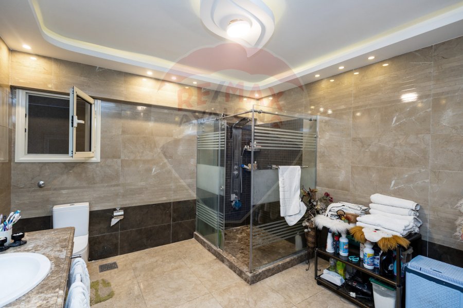 Apartment for sale 210 m Sidi Bishr (The second number of the sea)
