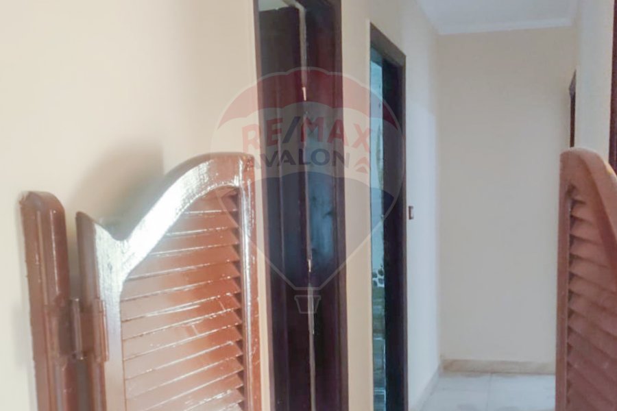 Apartment for sale 100 m Louran (first number from the sea) - 2,850,000 EGP