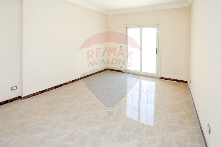 Duplex for Sale 200 m smouha (14 may bridge)