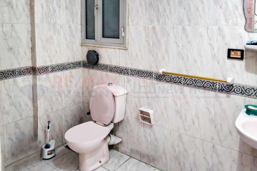 Administrative unit for sale 235 m Gleem (directly on the sea)
