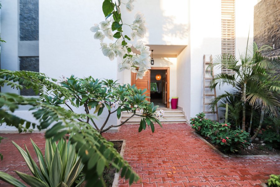 Licensed & Registered Villa for sale 650m King Marriott (Compound 8)