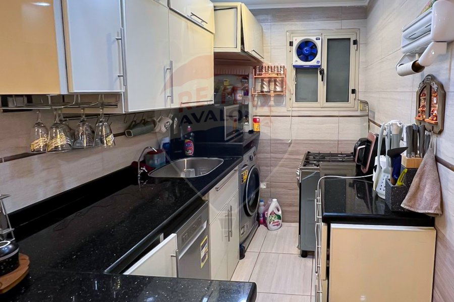 Apartment for sale 100 m in Sidi Bishr (both sides of the sea next to Bir Masoud) -
