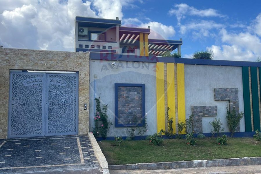 Stand alone villa for sale (Venice Compound - King Mariout)