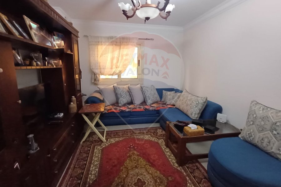 Apartment for sale 185 m Kafr Abdo (Sant Giyn Square)