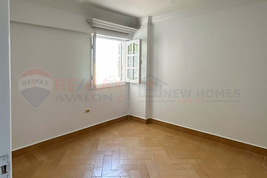 Apartment for sale 175 m Al-Azarita (steps from the tram)