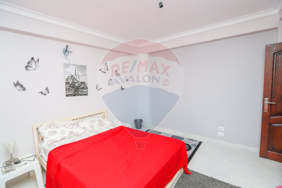 Apartment without Furniture for Rent 900 m King Marriott (Taksem El Gamarek)
