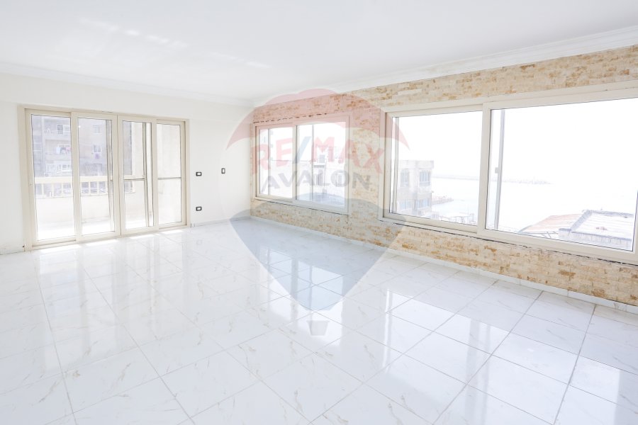 Apartment for sale 135 m ElSraya (num.1 Branched from the sea)