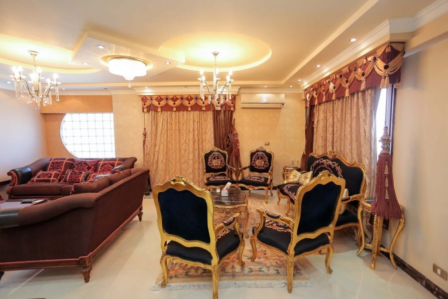 شقة مفروش للايجار 246م الشلالات