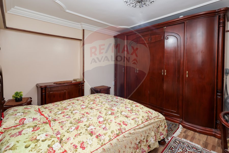 Apartment for sale 180 m Janaklis (steps from the tram - near Fathallah)