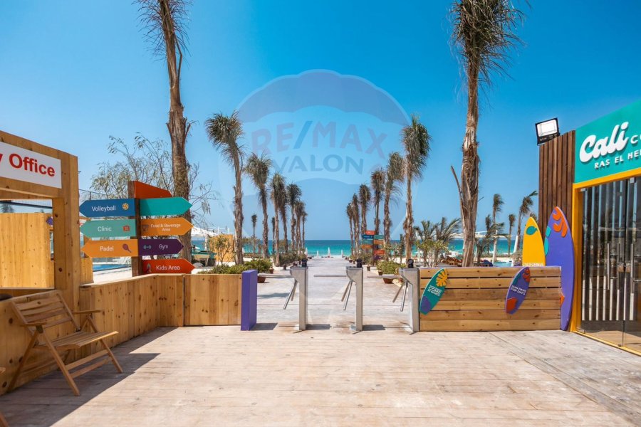 Chalet with roof for sale (Cali Coast - Ras Al-Hikma) 108 m