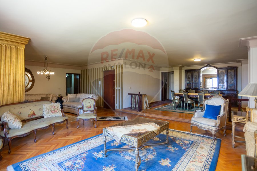 Apartment for sale 300 m Zizinia (Qaim Hassan Mahmoud St)