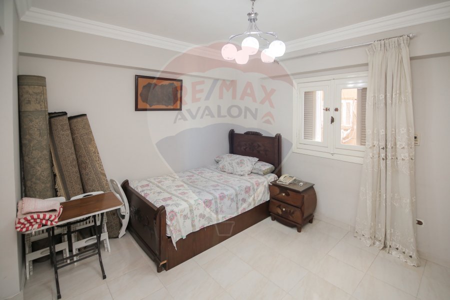 Apartment for sale 100 m Sporting (Behind Jeddah Hotel)