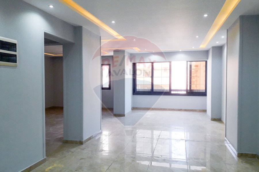 Apartment for rent 200 m Aleqbal (directly on taram)