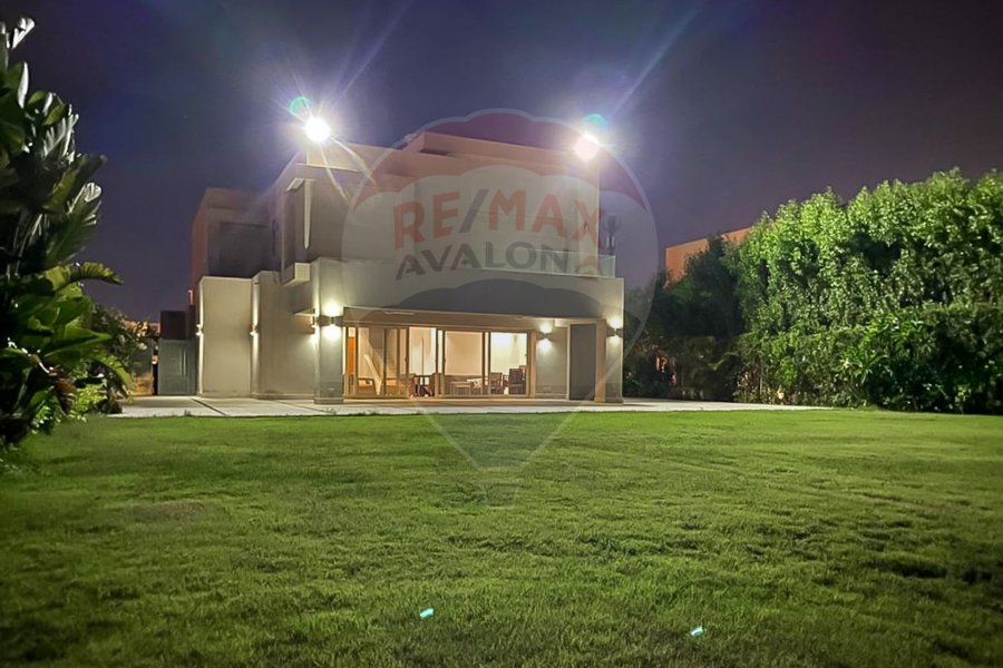 Stand alone for sale (Hacienda Bay) 871 m