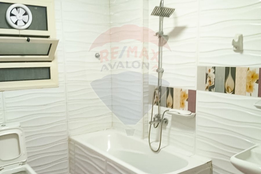 Licensed apartment for sale 200 m Roushdy (Abu Qir St)