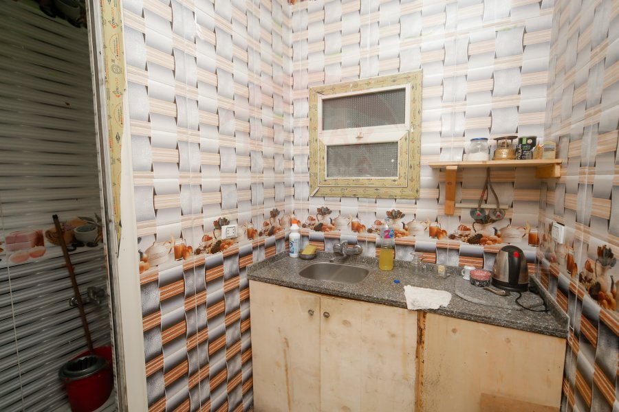 شقة إداري للإيجار 95 م الأزريطة (ش سوتر - أمام مجمع الكليات )