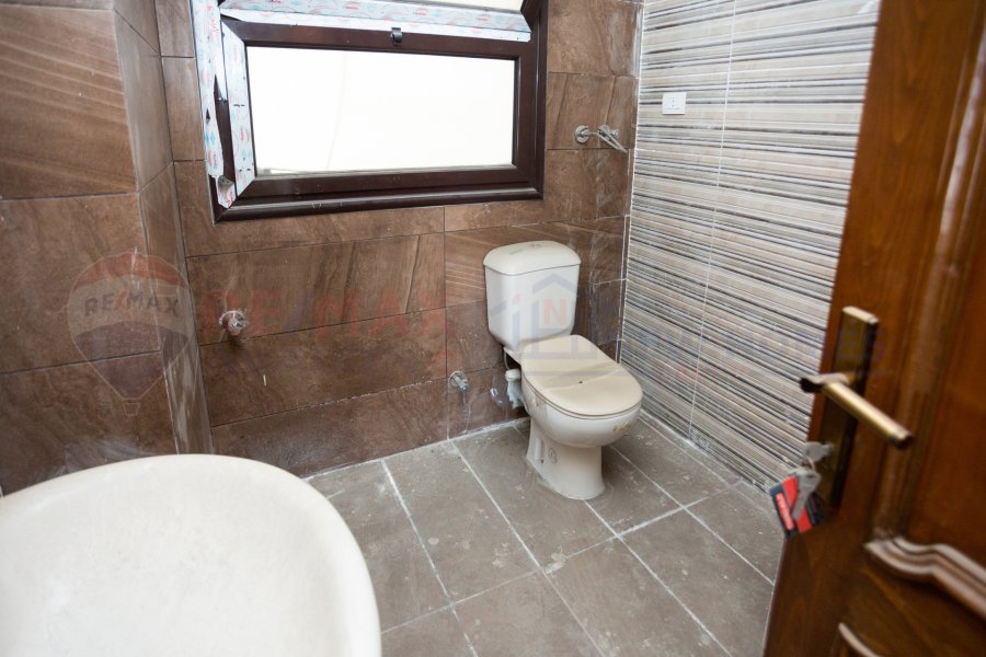 Apartment for sale 270 m Stanly (ِAbdel Aziz Fahmy st - brand building) - first residence