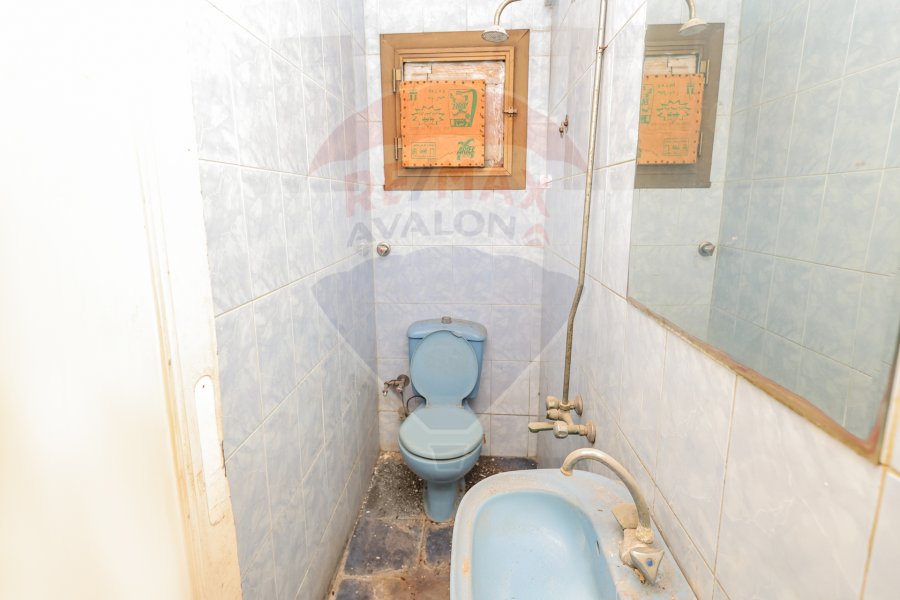 Administrative and Commercial Unit for sale 350 m Smouha (in front of Hatem mosque)