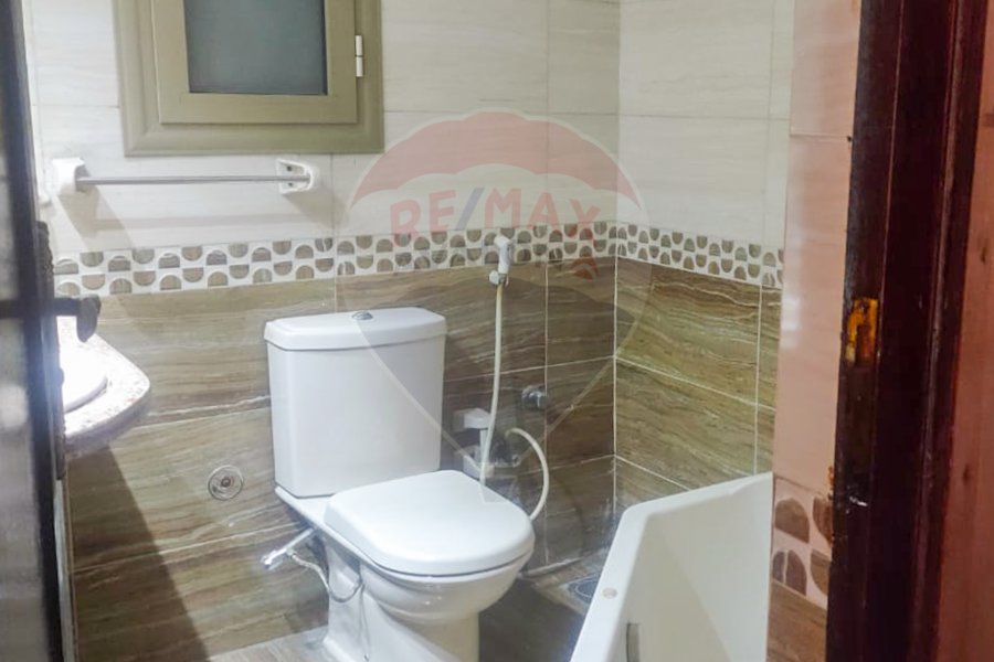 Apartment for sale 100 m Louran (first number from the sea) - 2,850,000 EGP