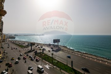 Apartment for sale 330 m Camp Chezar (directly on the sea)