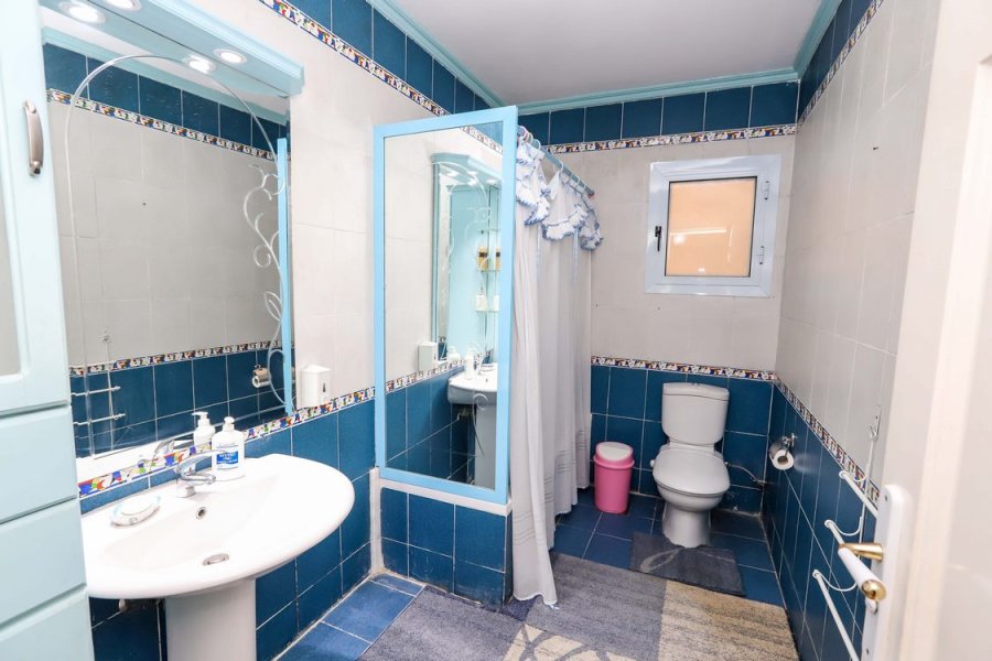 Furnitued Apartment for rent 220m Saba basha