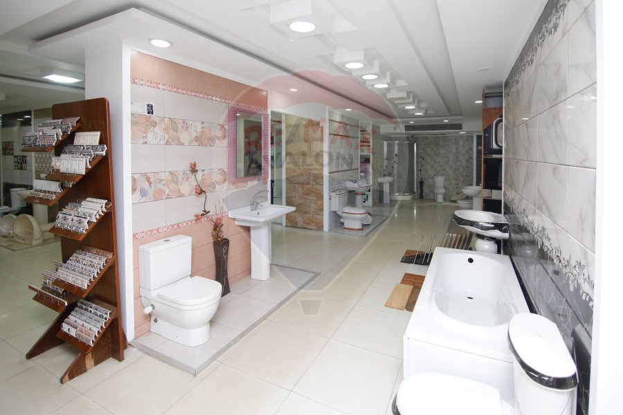 Commercial store for sale 2,200 m Al-Syouf (Gamila Bouhraid St.)