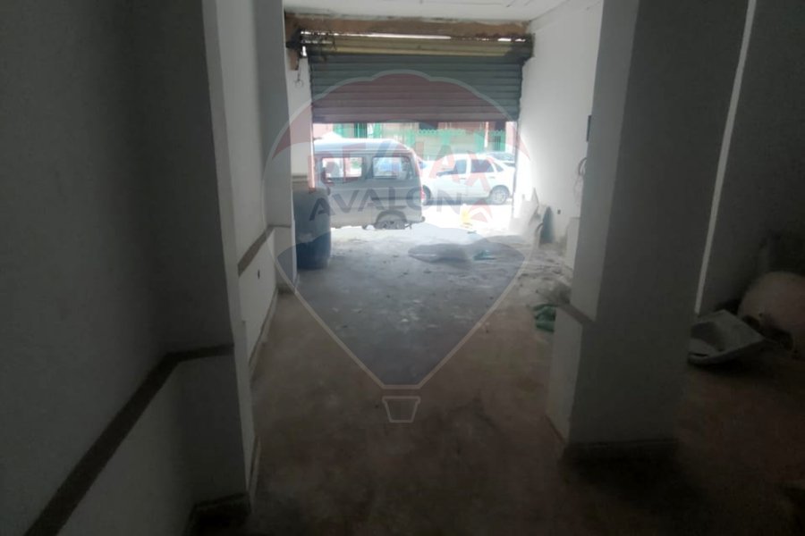 Shop for rent 60 m Fleming (Directly on the tram)
