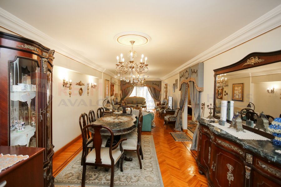 Apartment for sale 170 m Kafr Abdo (Sakina Bint Al Hussein St.)