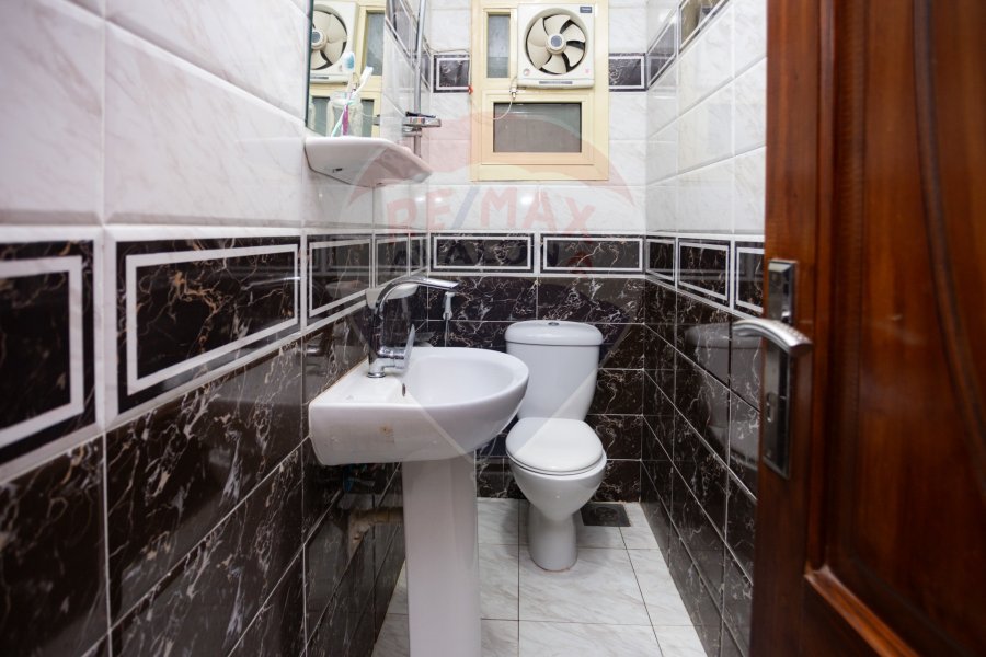 Apartment for sale 165 m Camp Shizar (Omar Lotfy St.)