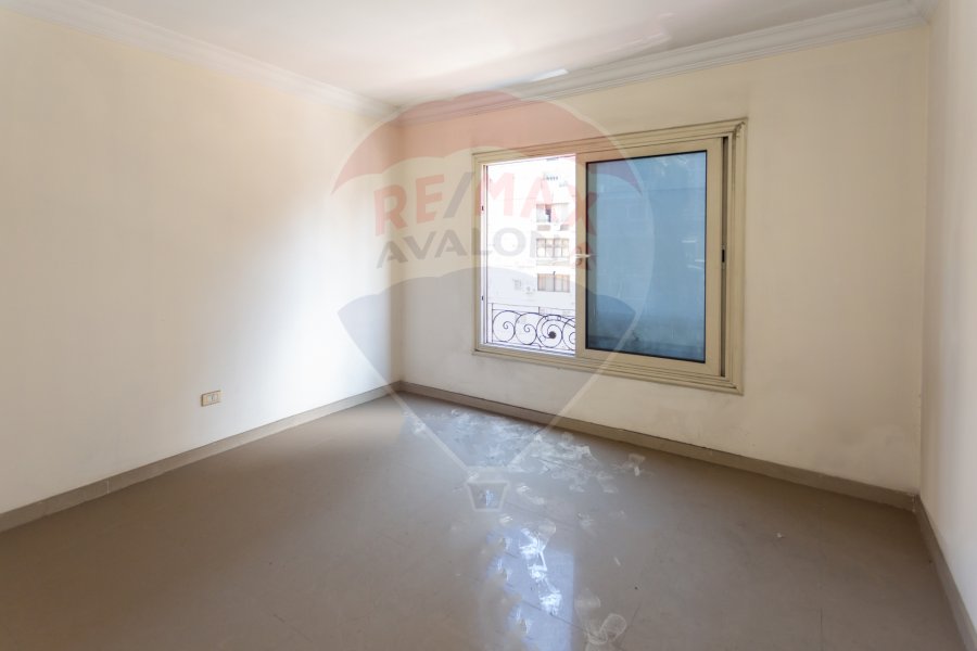 Administrative unit for sale 162 m Ibrahimia (Abo qir St.)