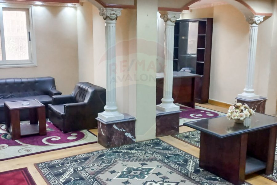 مقر إداري للبيع 140 م سموحة ( ناصية ش ذكي رجب)