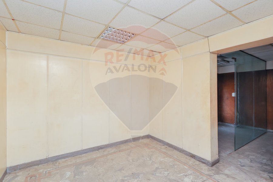 Administrative and Commercial Unit for sale 350 m Smouha (in front of Hatem mosque)