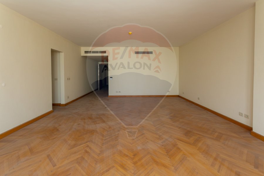 Apartment for sale, 248 m, Smouha (Fawzy Moaz Street, Lotus Tower)